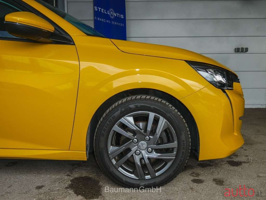 2022' Peugeot 208 photo #3