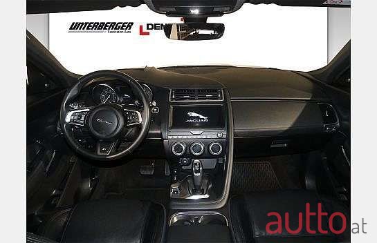 2019' Jaguar E-Pace photo #4