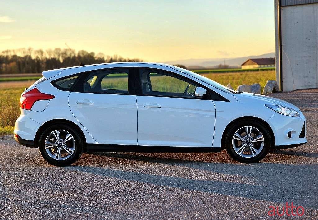 2013' Ford Focus photo #6