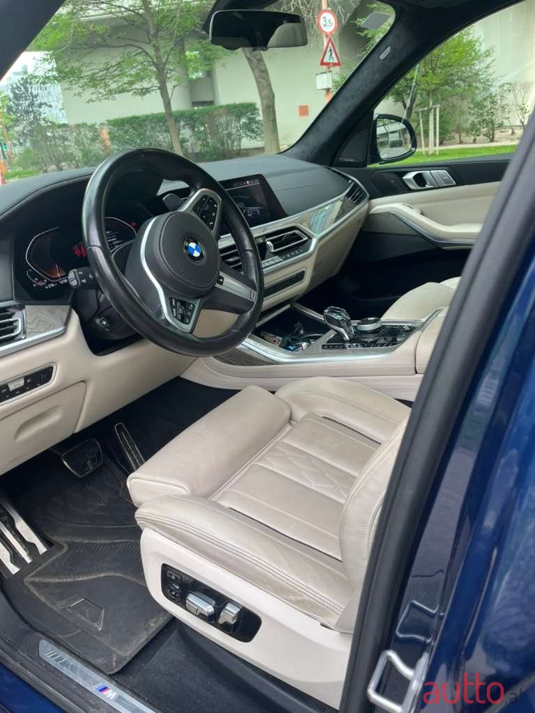 2019' BMW X7 photo #6
