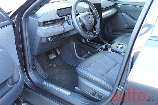 2022' Ford Mustang Mach-E photo #4