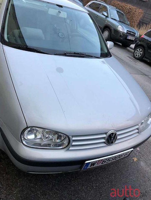 2000' Volkswagen Golf photo #1