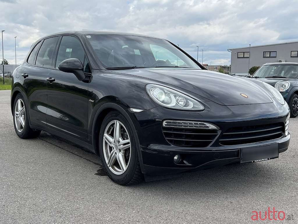 2010' Porsche Cayenne photo #4