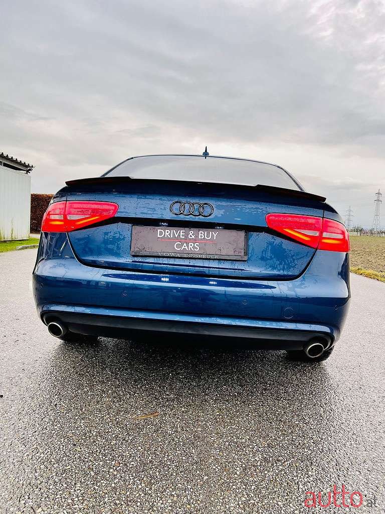 2012' Audi A4 photo #3