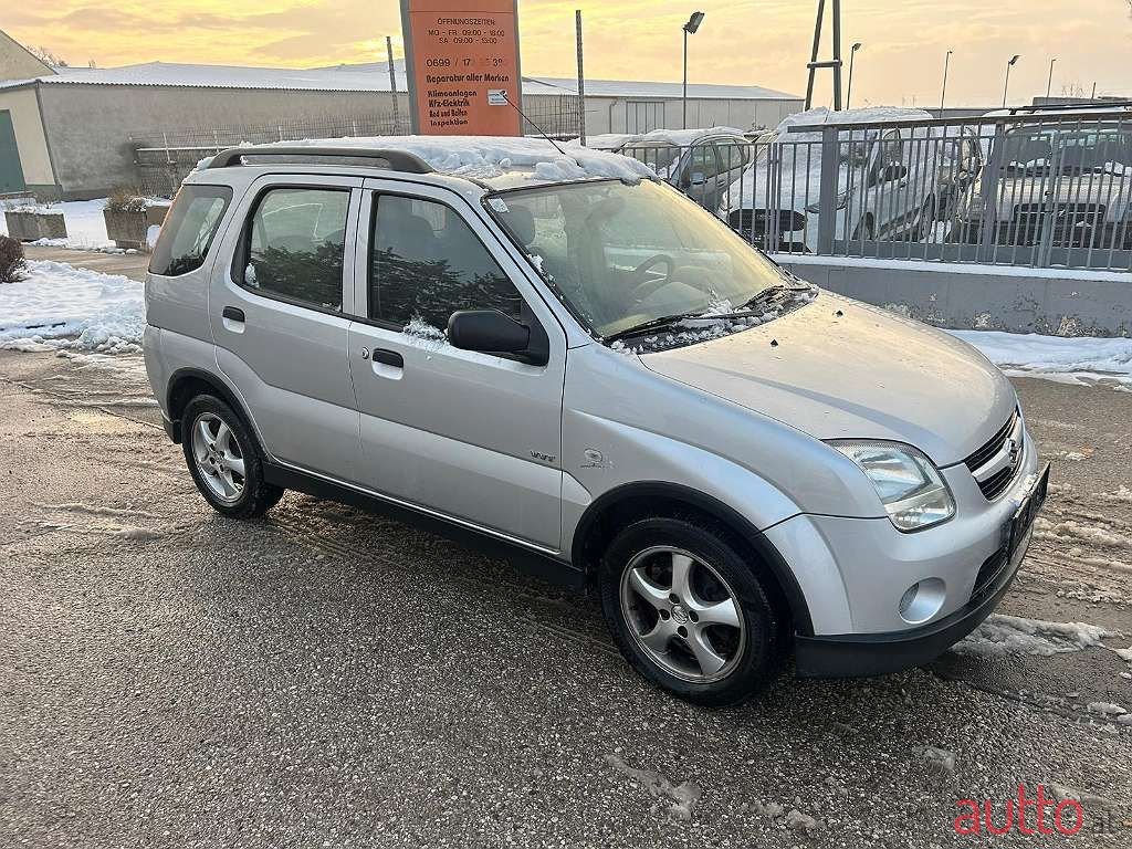 2004' Suzuki Ignis photo #4