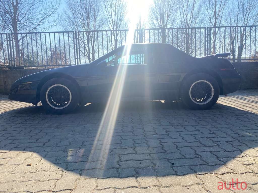 1986' Pontiac Fiero photo #2
