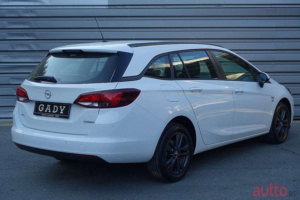 2019' Opel Astra photo #4