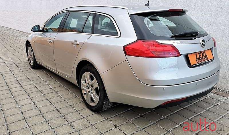 2010' Opel Insignia photo #3