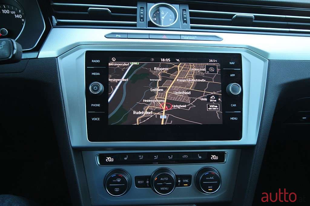 2018' Volkswagen Passat photo #6