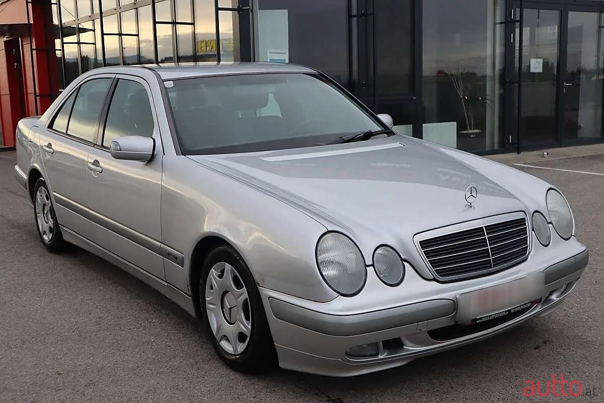 2001' Mercedes-Benz E-Klasse photo #2