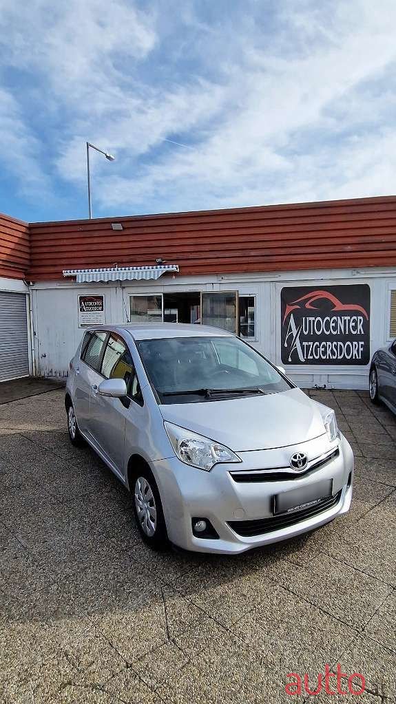 2012' Toyota Verso photo #4