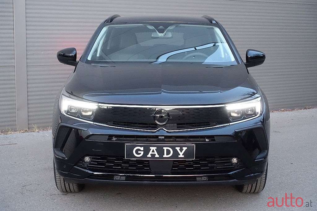 2022' Opel Grandland X photo #2