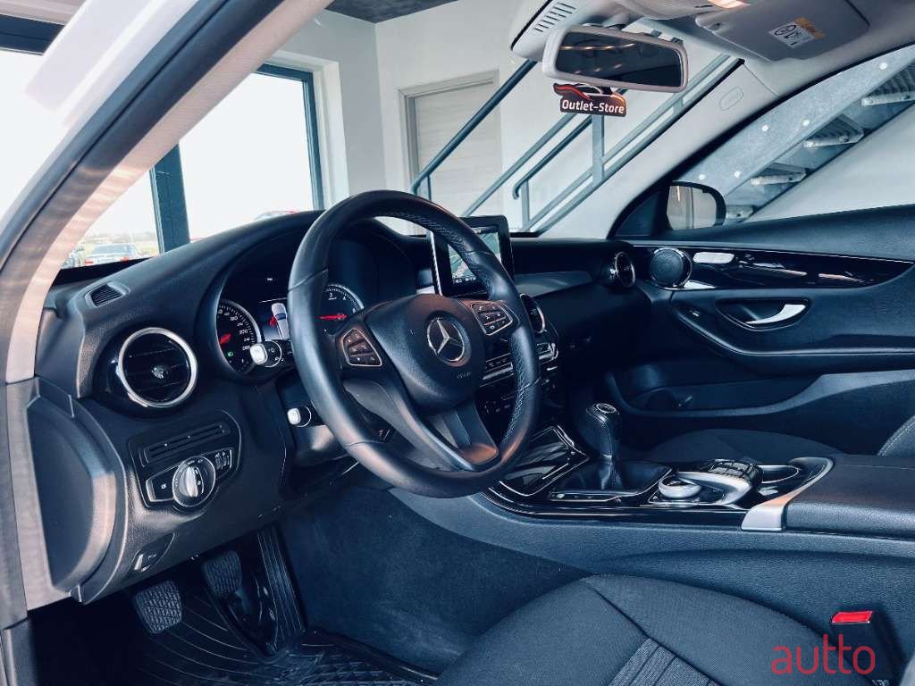 2018' Mercedes-Benz C-Klasse photo #6