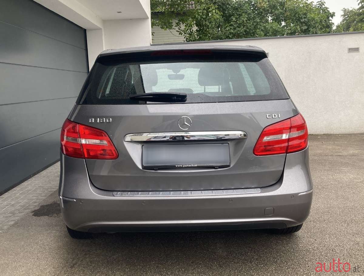 2013' Mercedes-Benz B-Klasse photo #6