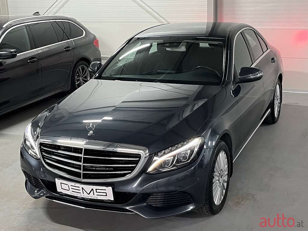 2015' Mercedes-Benz C-Klasse photo #2