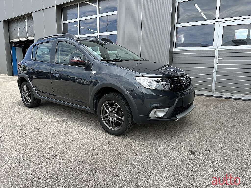 2020' Dacia Sandero photo #5