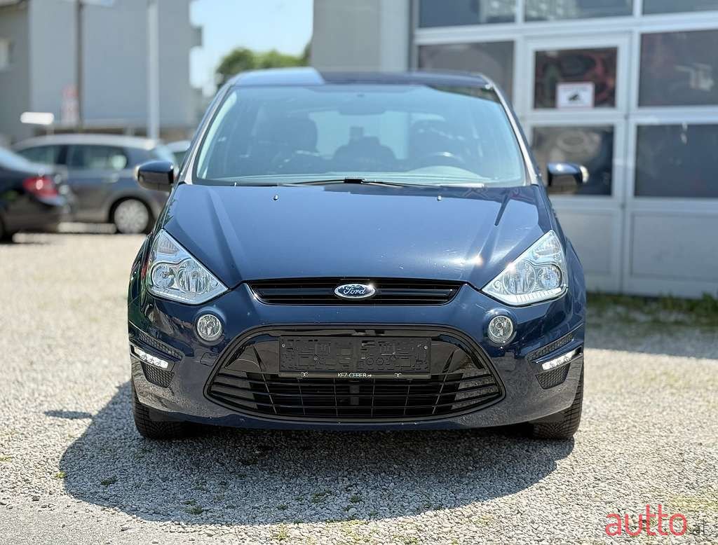 2010' Ford S-Max photo #4