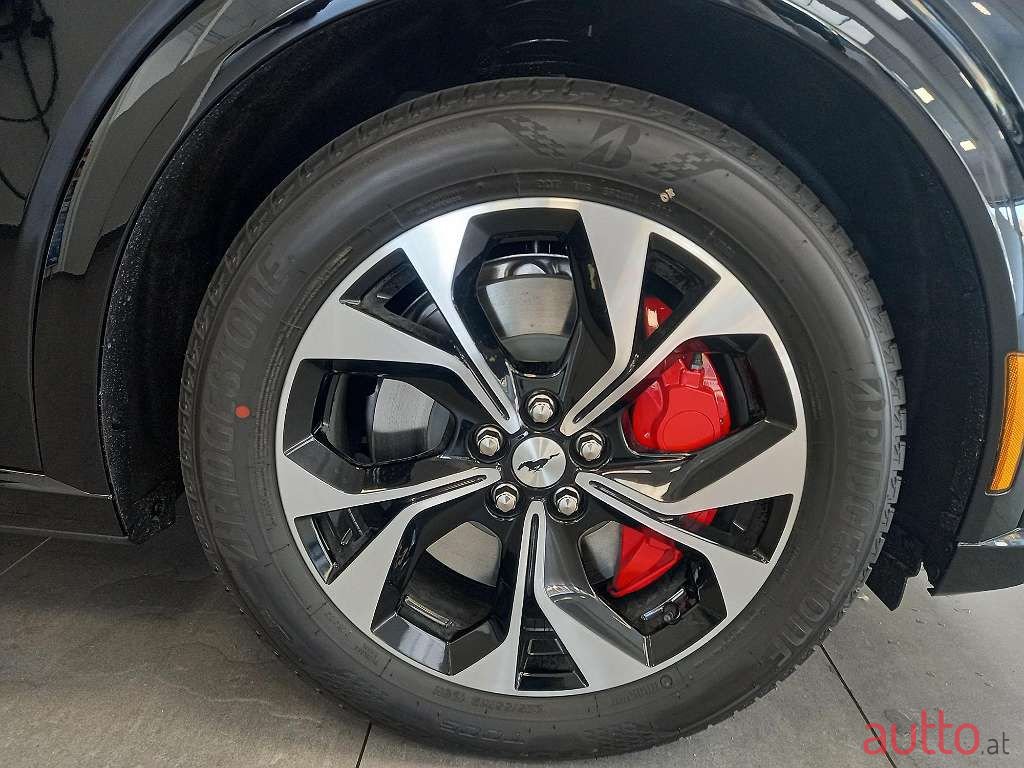 2022' Ford Mustang Mach-E photo #5