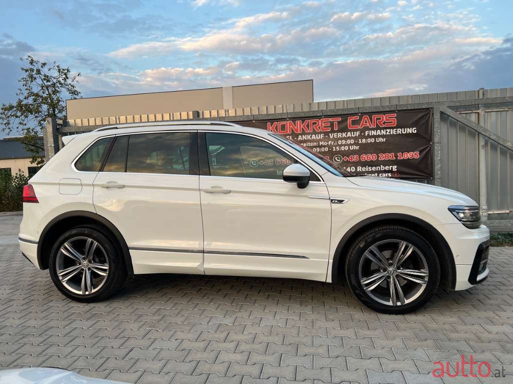 2018' Volkswagen Tiguan photo #4