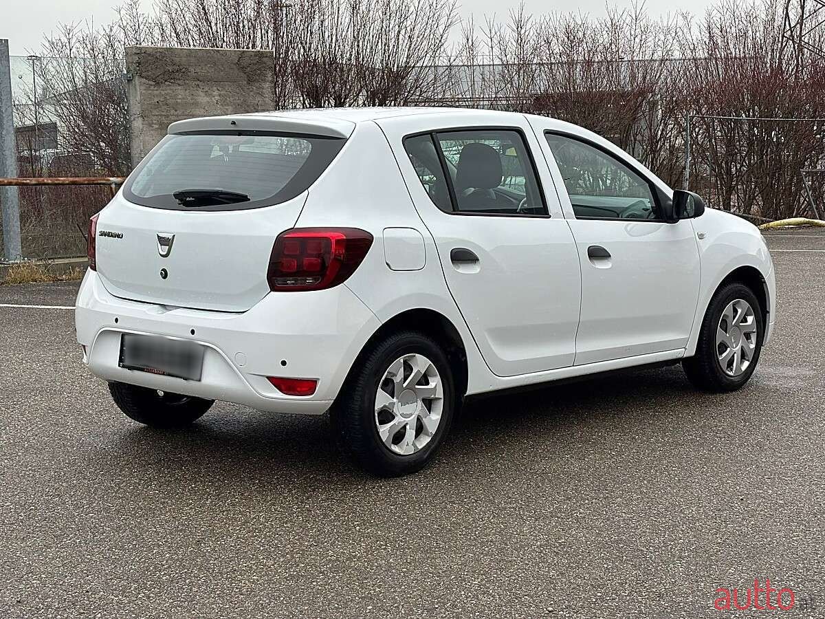 2017' Dacia Sandero photo #5