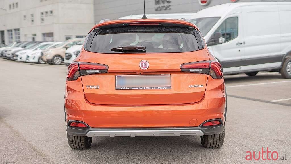 2022' Fiat Tipo photo #2