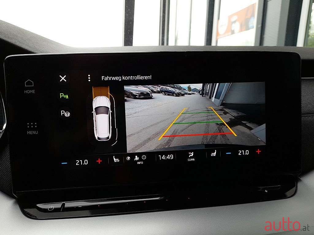 2020' Skoda Octavia photo #5