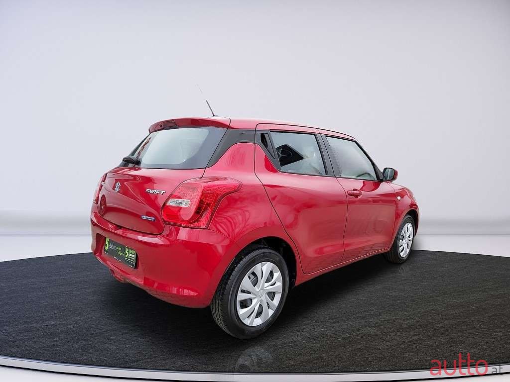 2021' Suzuki Swift photo #5