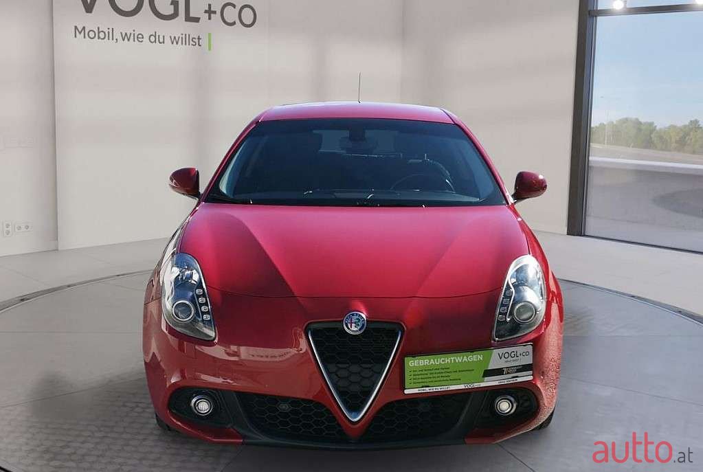2018' Alfa Romeo Giulietta photo #6