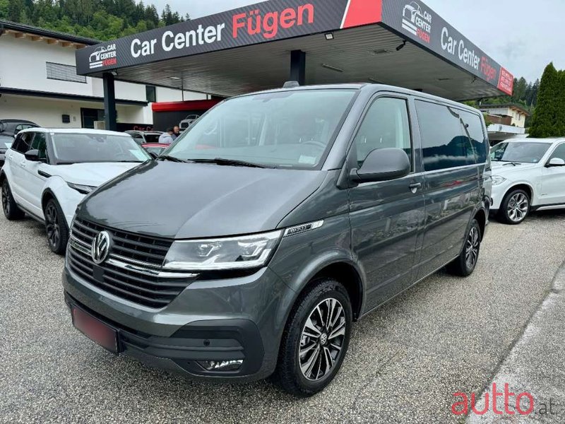 2022' Volkswagen Multivan photo #1