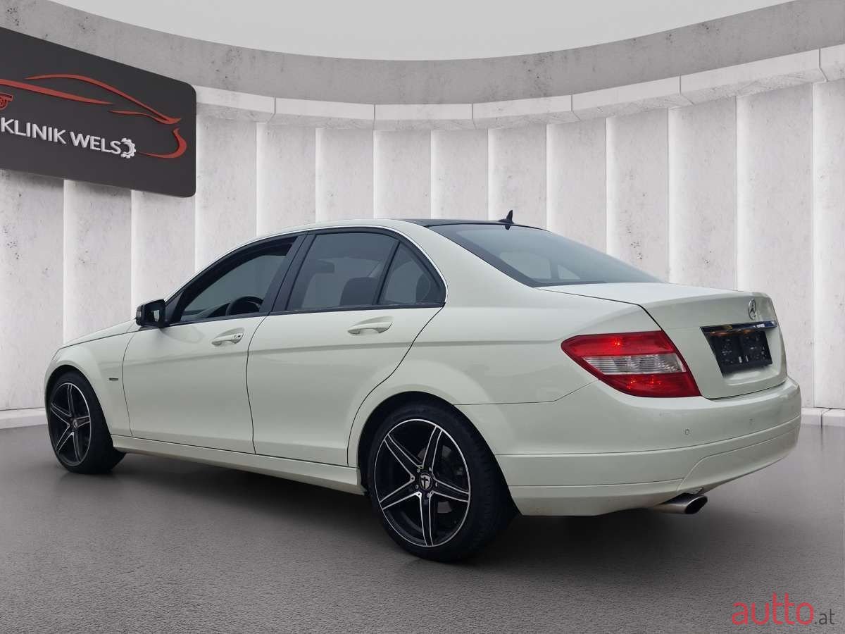 2010' Mercedes-Benz C-Klasse photo #3