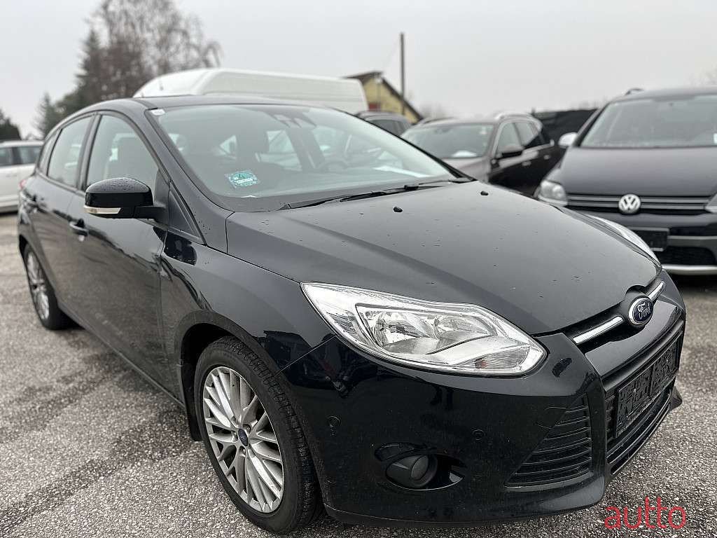 2014' Ford Focus photo #2