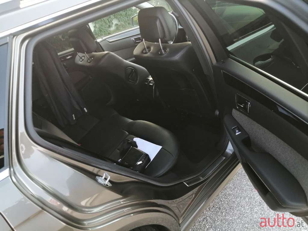 2011' Mercedes-Benz E-Klasse photo #4