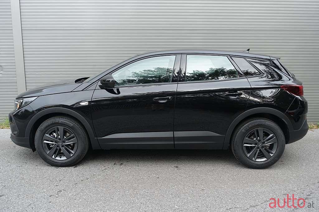2022' Opel Grandland X photo #5