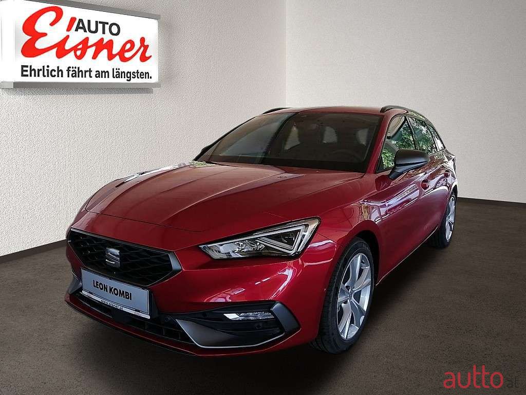 2021' SEAT Leon photo #1