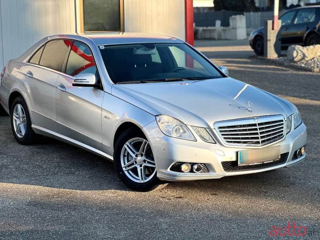 2009' Mercedes-Benz E-Klasse photo #4