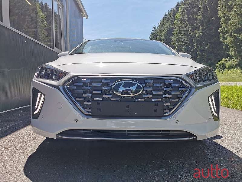 2021' Hyundai Ioniq photo #2
