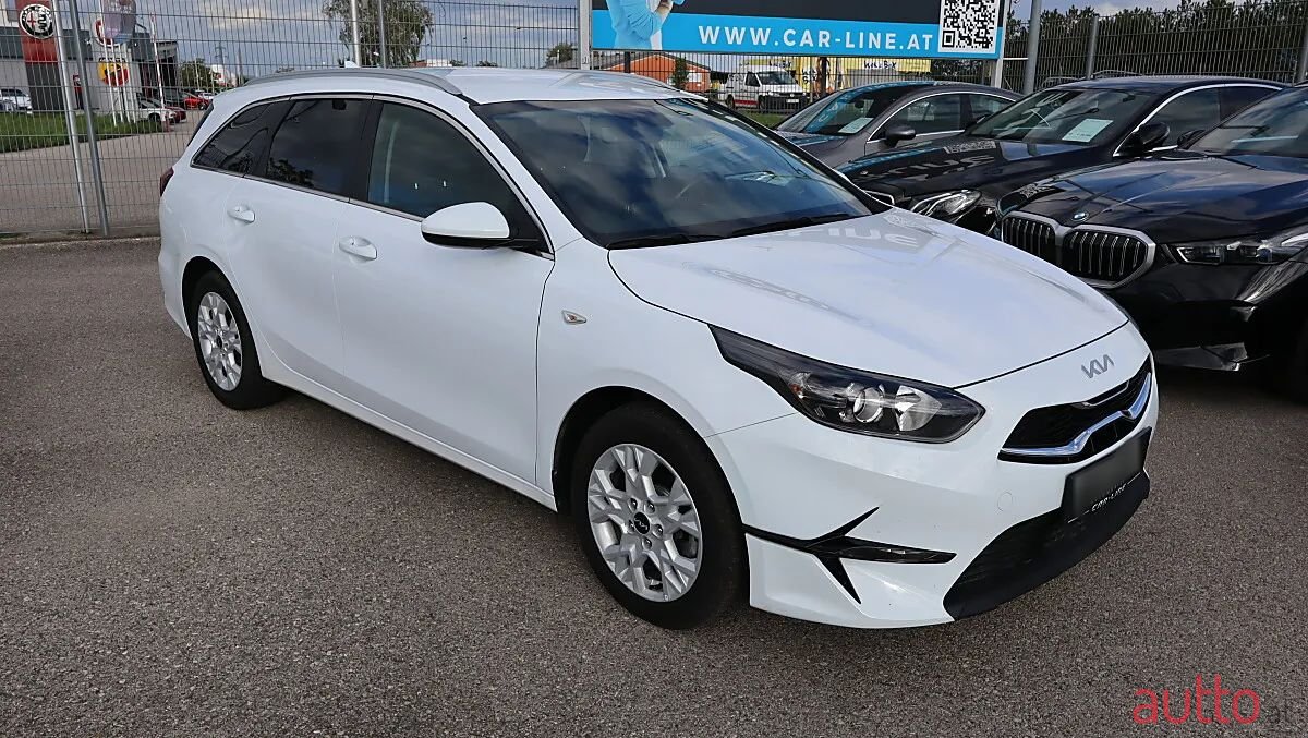 2023' Kia Ceed photo #3