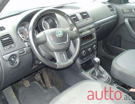 2011' Skoda Yeti photo #3