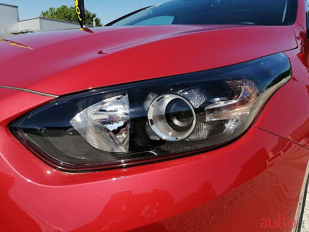 2022' Kia Ceed photo #3