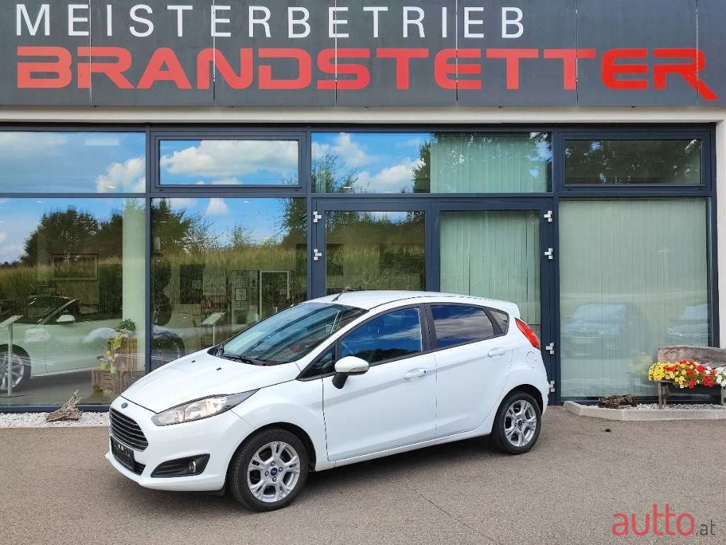 2015' Ford Fiesta photo #1