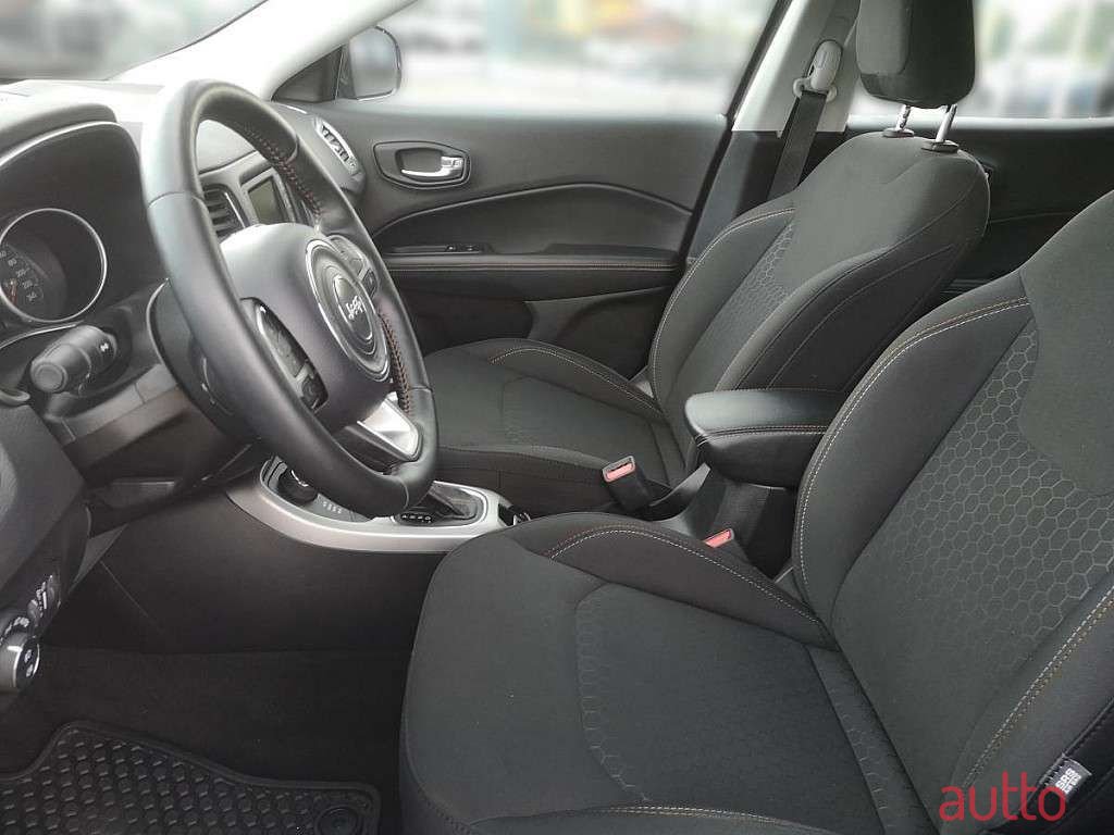 2019' Jeep Compass photo #3