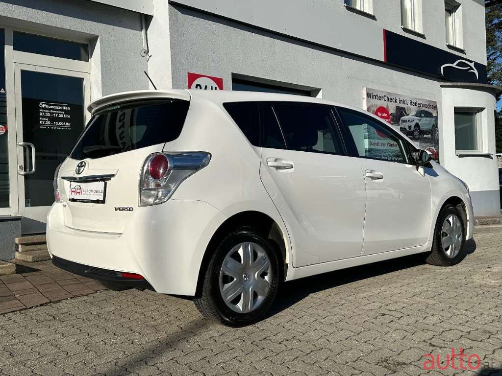 2013' Toyota Verso photo #3