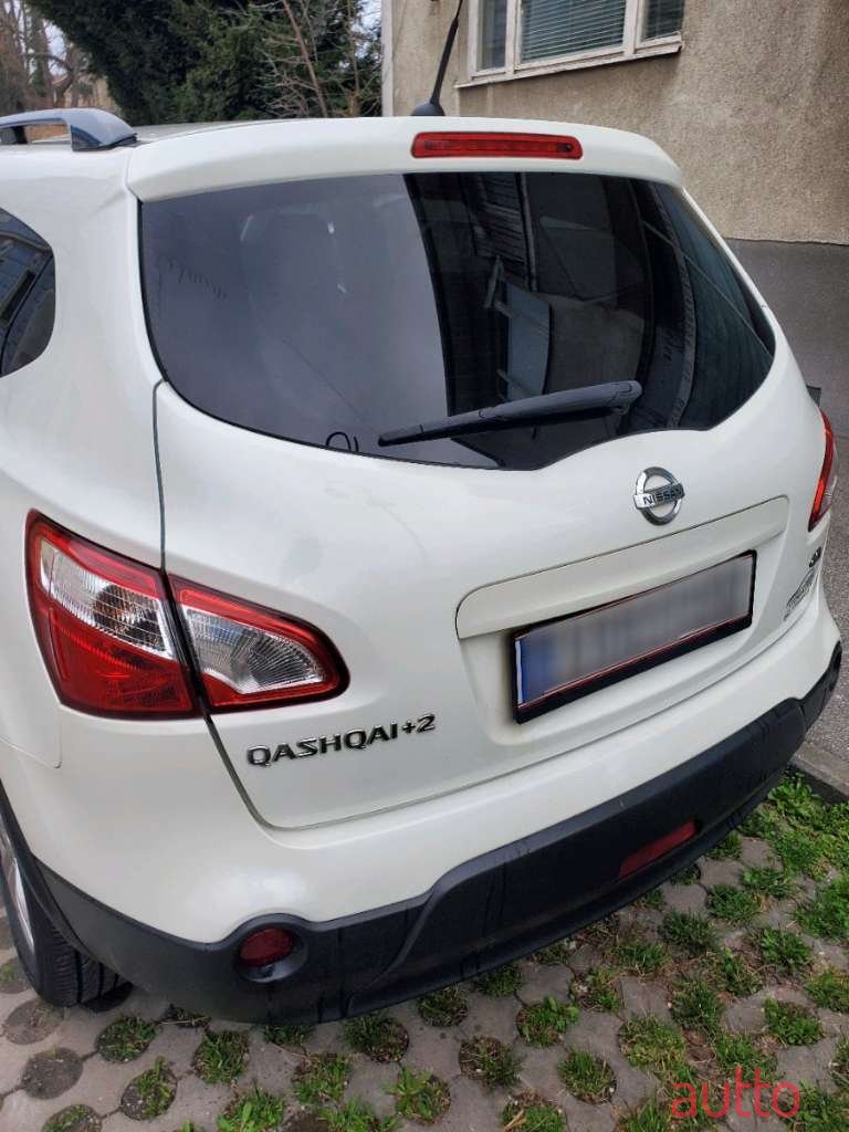 2013' Nissan Qashqai+2 photo #2