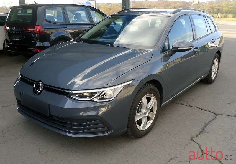 2021' Volkswagen Golf photo #2