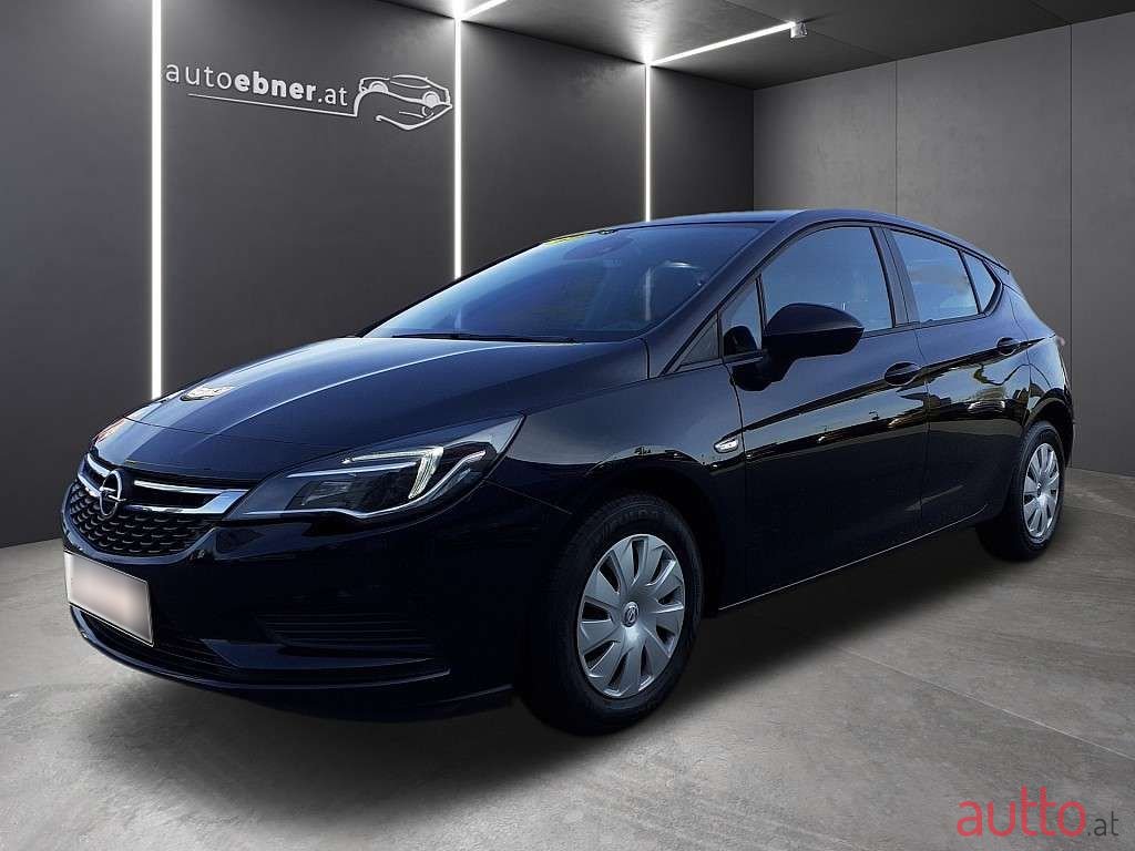 2018' Opel Astra photo #1