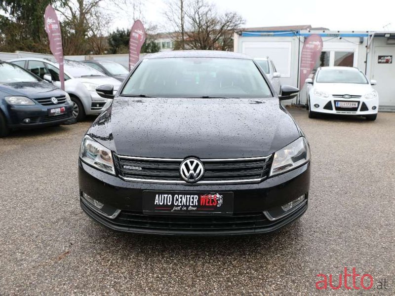 2013' Volkswagen Passat photo #2