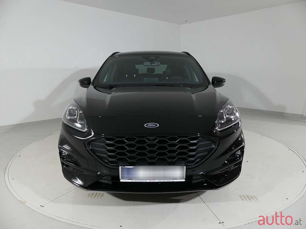 2023' Ford Kuga photo #1