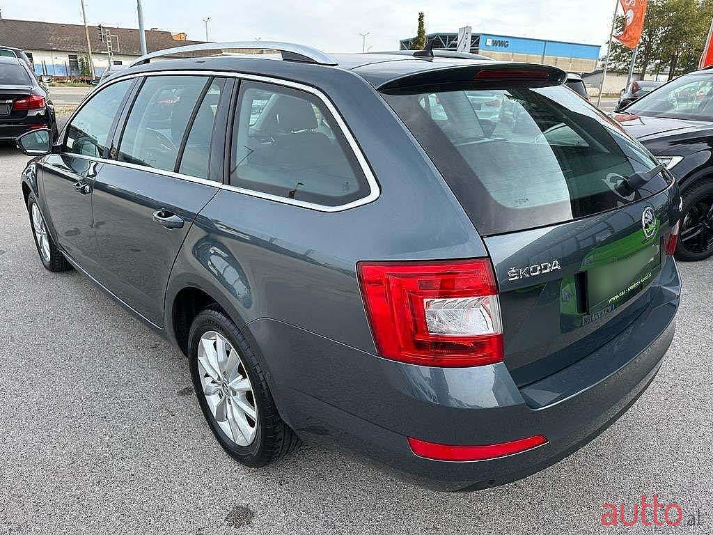 2016' Skoda Octavia photo #3