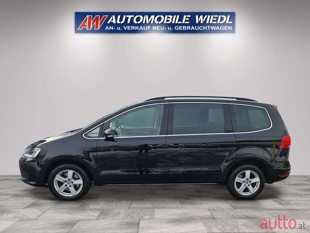 2011' Volkswagen Sharan photo #4