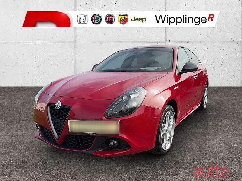 2017' Alfa Romeo Giulietta photo #1